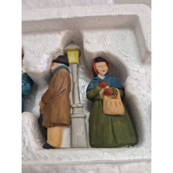 Vintage Dept 56 Dickens Village "Dickens’ Carolers” Set of 3 Hand Painted Figure - Picture 5 of 7